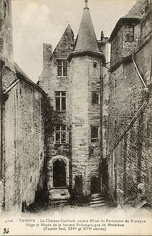 Château Gaillard, siège historique de la société polymathique, carte postale, [début 20e siècle]. Archives départementales du Morbihan, 9 Fi 260/671